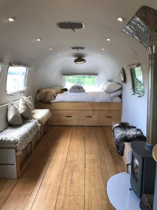Airstream, Vintage American Caravan & Hottub Ашбертон Екстер'єр фото