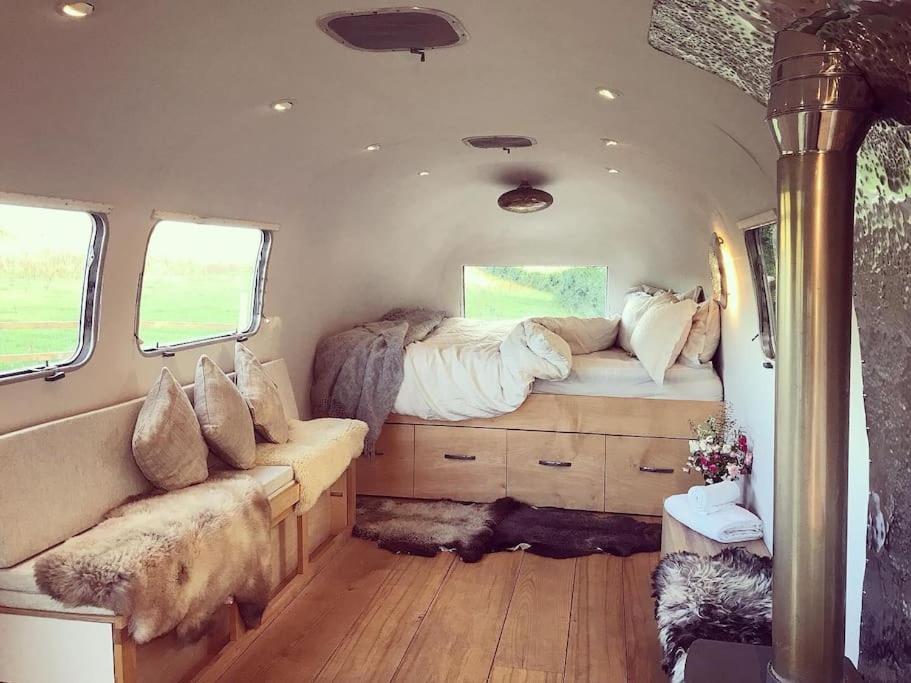 Airstream, Vintage American Caravan & Hottub Ашбертон Екстер'єр фото
